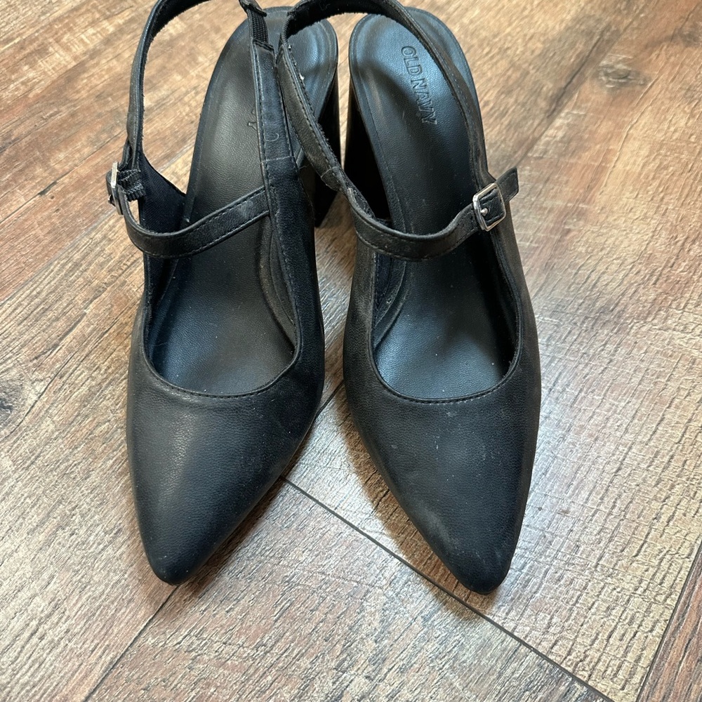 Old Navy Black Pointed-Toe Slingback Heels with Ankle Strap